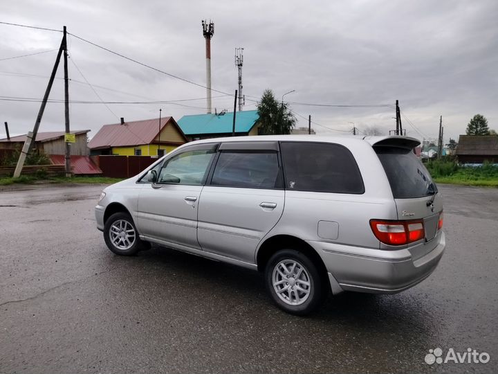 Nissan Presage 2.4 AT, 2000, 280 000 км