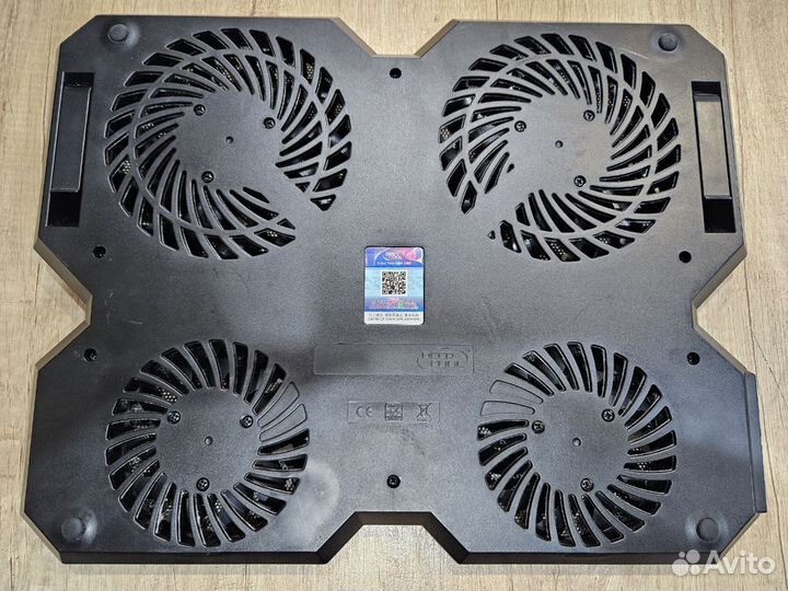 Охлаждающая подставка для ноутбука