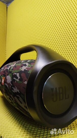 Портативная колонка JBL Boombox