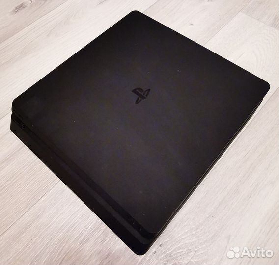 Sony PS4 Slim 1tb / 3 геймпада / игры