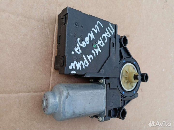 Моторчик стеклоподъемника Skoda Octavia A5