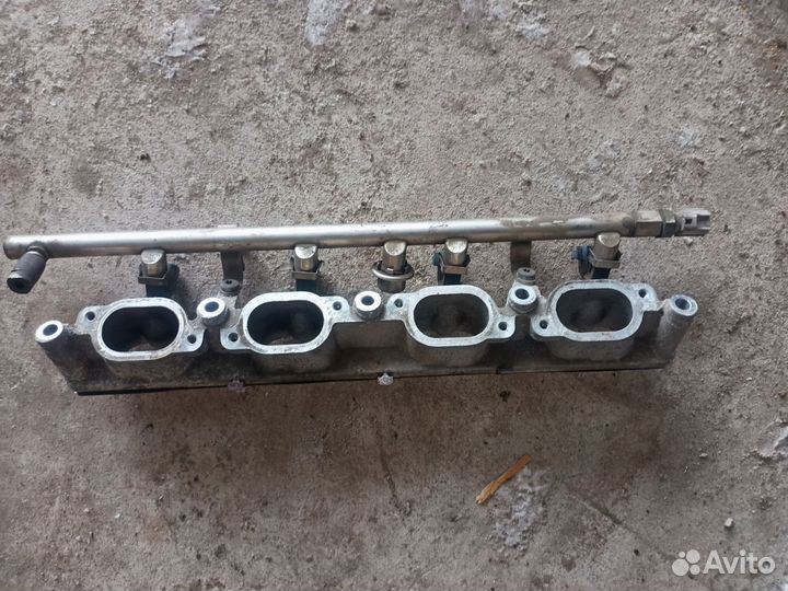 Впускной коллектор правый Lr Vogue L322 4.2 2007