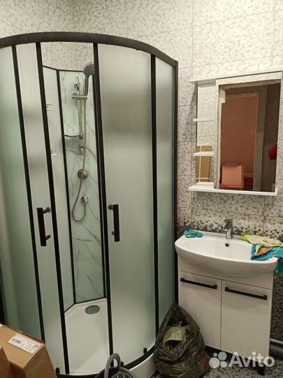 Установка душевых кабин и ширм