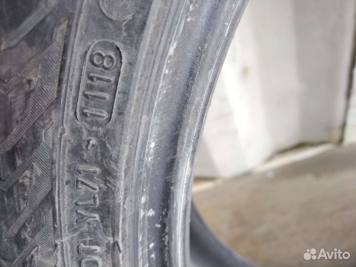 Nokian Tyres Hakkapeliitta 8 245/45 R19 102T