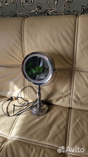 Зеркало с подсветкой для макияжа