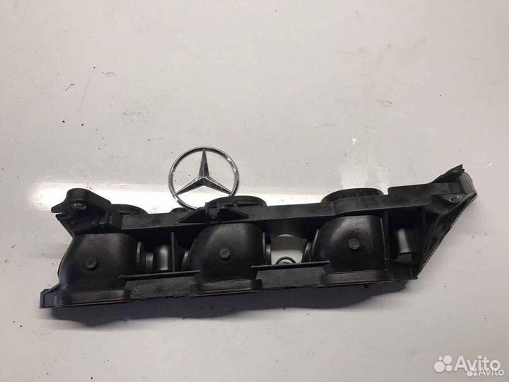 Пускной коллектор правый Мерседес M276