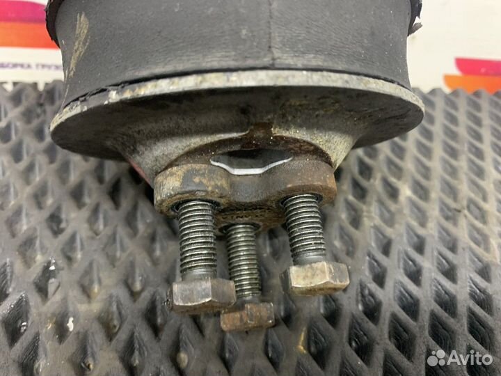 Подушка двигателя правая