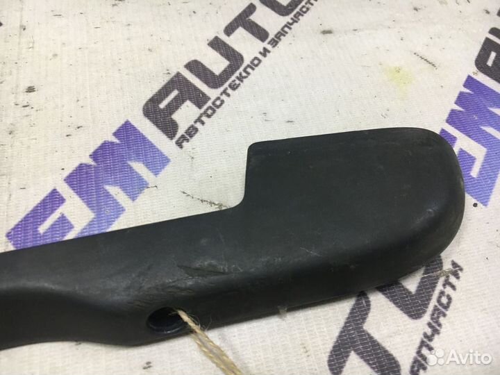 Накладка салазки сиденья правая Шкода Октавия тур