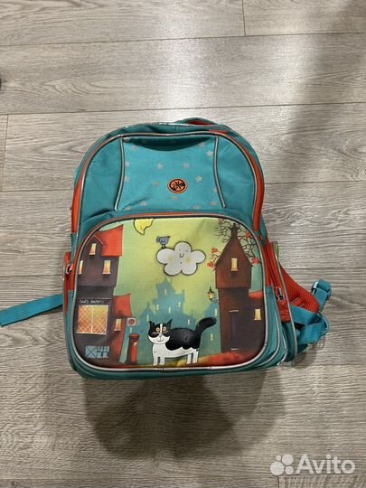 Школьный рюкзак