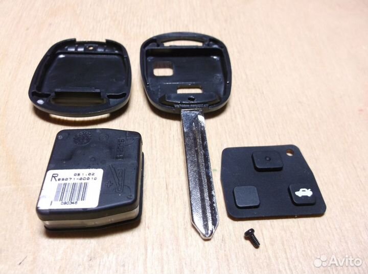 89071-0D010 Ключ Toyota 2 кнопки