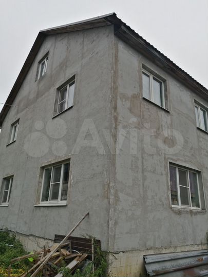 Дом 280 м² на участке 17,5 сот.