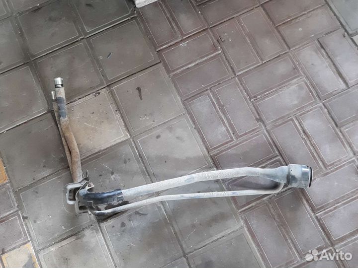 Горловина топливного бака Toyota Harrier