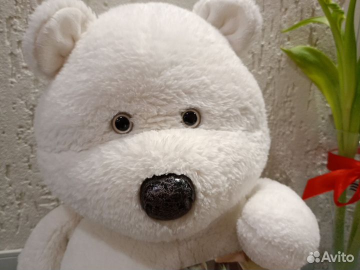 Плюшевый медведь на 8 марта