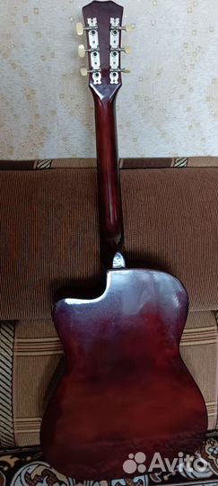 Акустическая гитара