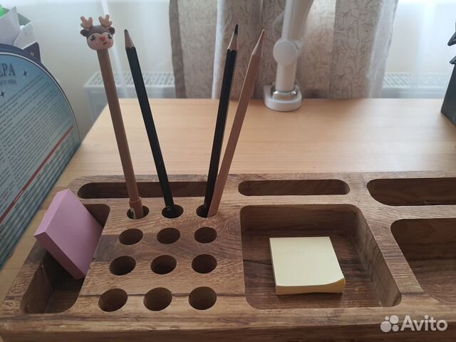 Подставка-органайзер Asus из дерева для канц