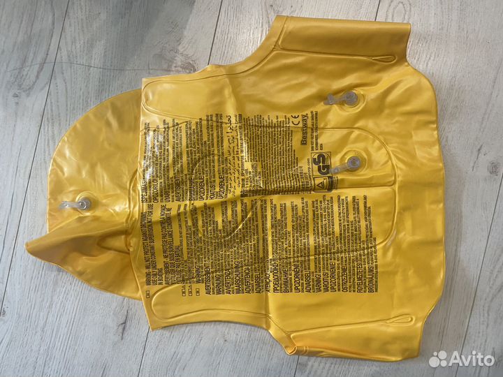 Жилет для плавания