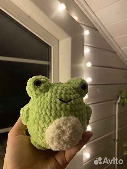 Вязанная игрушка кролик
