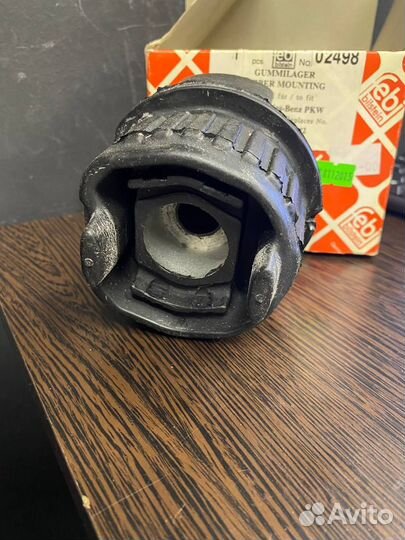 Сайлентбоки подрамника febi 02498