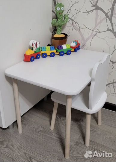 Столик и стульчик для детей (новый набор)