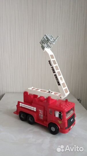 Детская инерционная пожарная машина