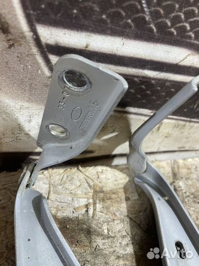 Петли капота Форд Фьюжен левая правая