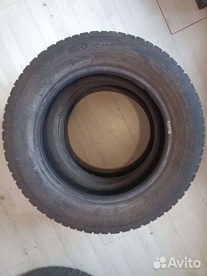 Goodyear Vector 5 Plus 215/60 R16