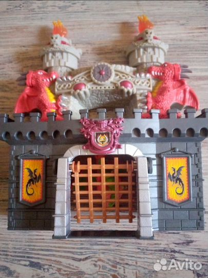 Крепость игровая с драконами