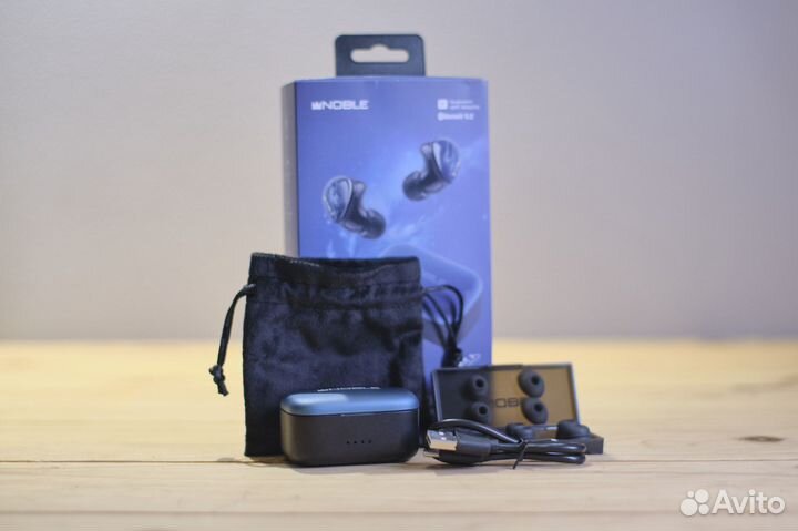 Noble Audio FoKus Mystique blue