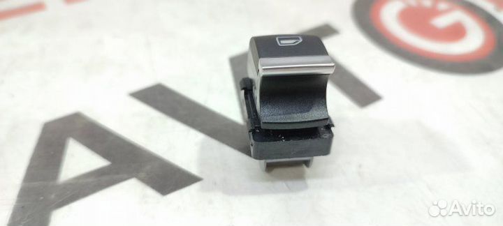 Кнопка стеклоподъемника Audi A3 8P cdaa 13.12.2011