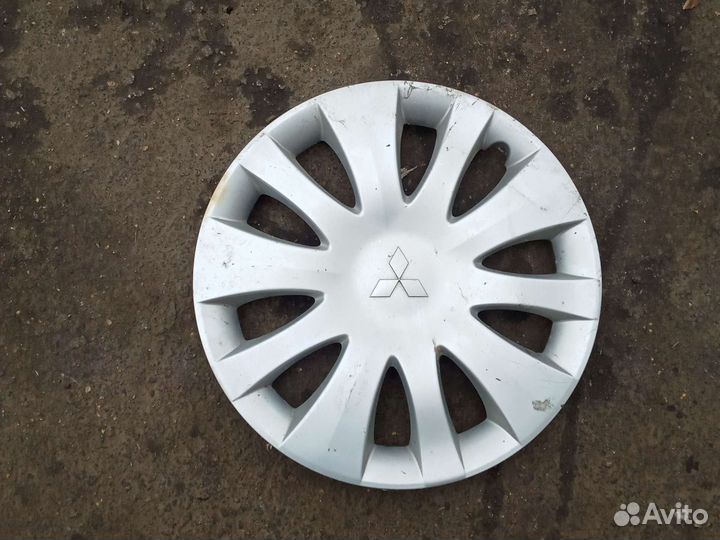Колпак Митсубиси R15