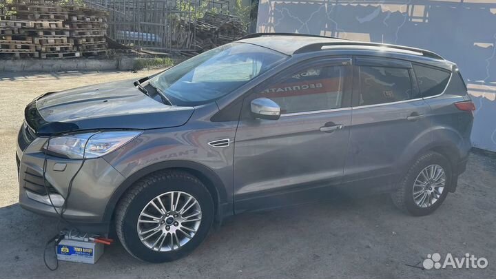 Шторка багажника Ford Kuga 1948234