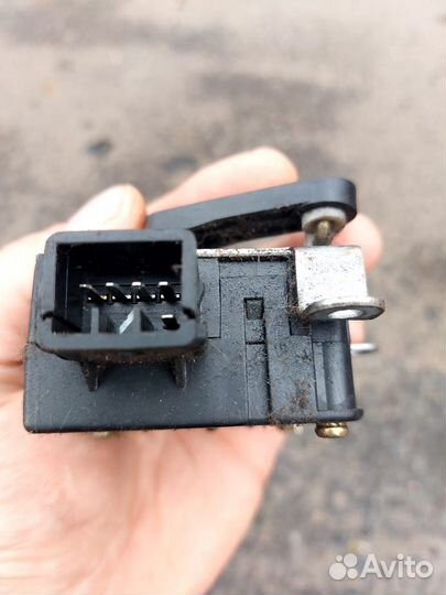 Моторчик заслонки печки H400730210 Кия Спектра