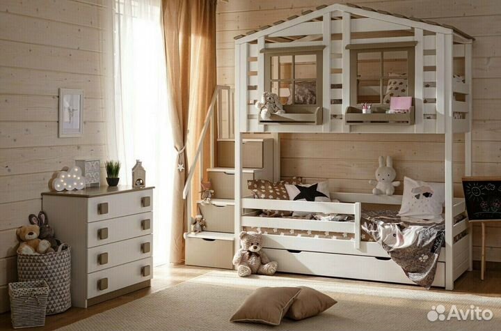Детская двухъярусная кровать домик