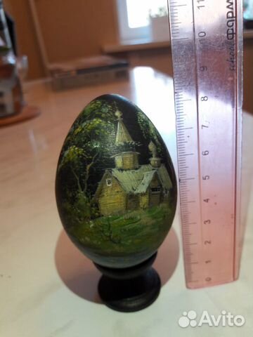 Яйцо пасхальное на подставке с ножкой