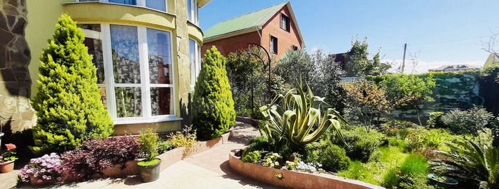 Комната 13 м² в 5-к., 1/2 эт.