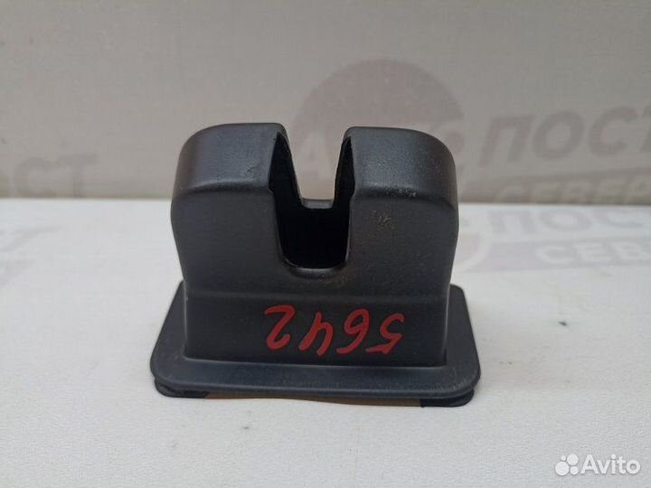 Кожух замка багажника Volkswagen Jetta A6 cfna