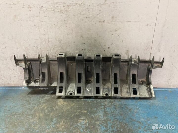 Усилитель бампера задний Peugeot 3008