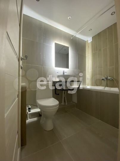 2-к. квартира, 58,5 м², 2/2 эт.