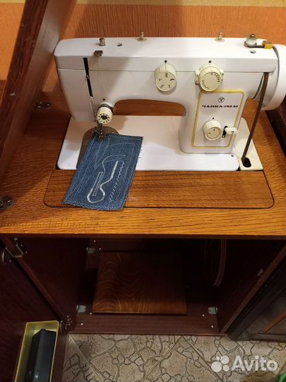 Швейная машина Чайка 132