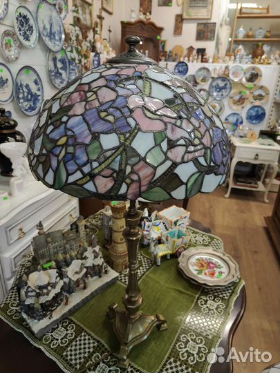 Лампа настольная