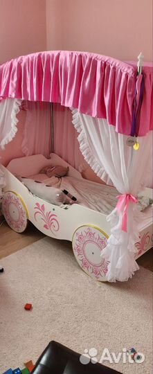 Кровать-карета с балдахином