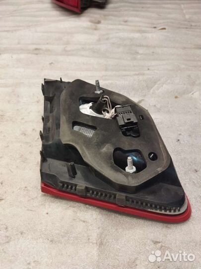 Фонарь правый внутр Mercedes W207 a2078200464