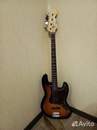 Гитара Fender Jazz Bass