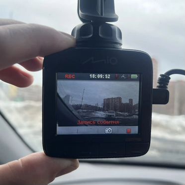 Видеорегистратор для автомобиля mio