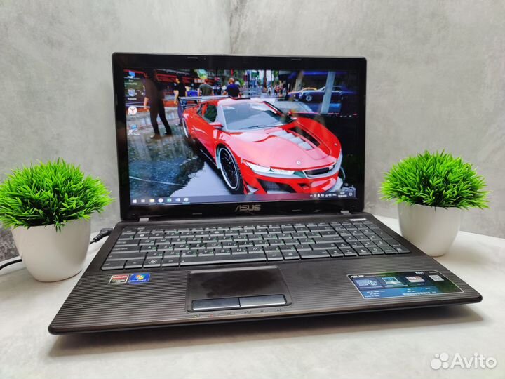 Ноутбук Asus 4 ядра 2видеокарты 9gb SSD