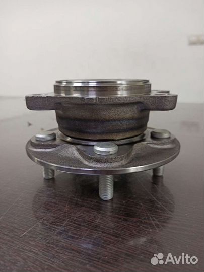 Ступица колеса в сборе Toyota Camry V70 3.5