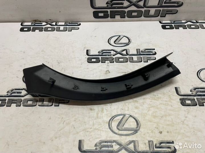 Молдинг на крыло прав. зад. Land Rover Range Rover