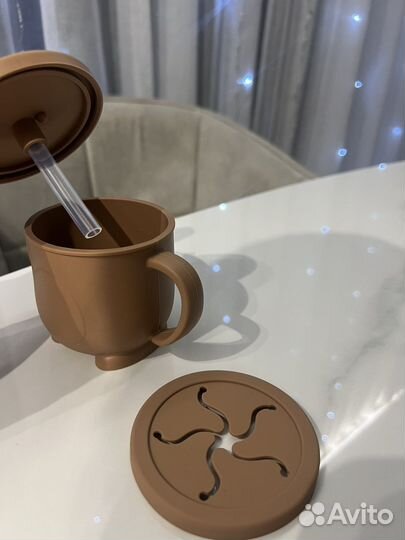 Поильник непроливайка с трубочкой новый