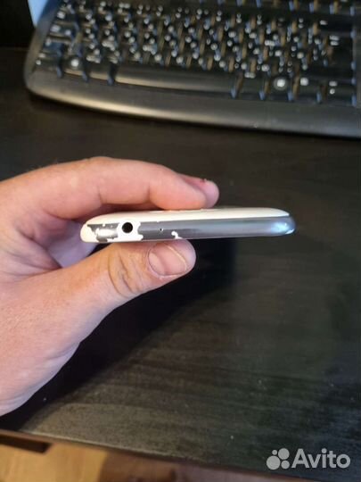 Телефон Samsung