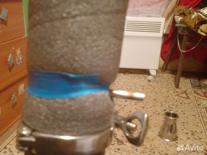 Узел отбора стаканного типа, встроенный в царгу